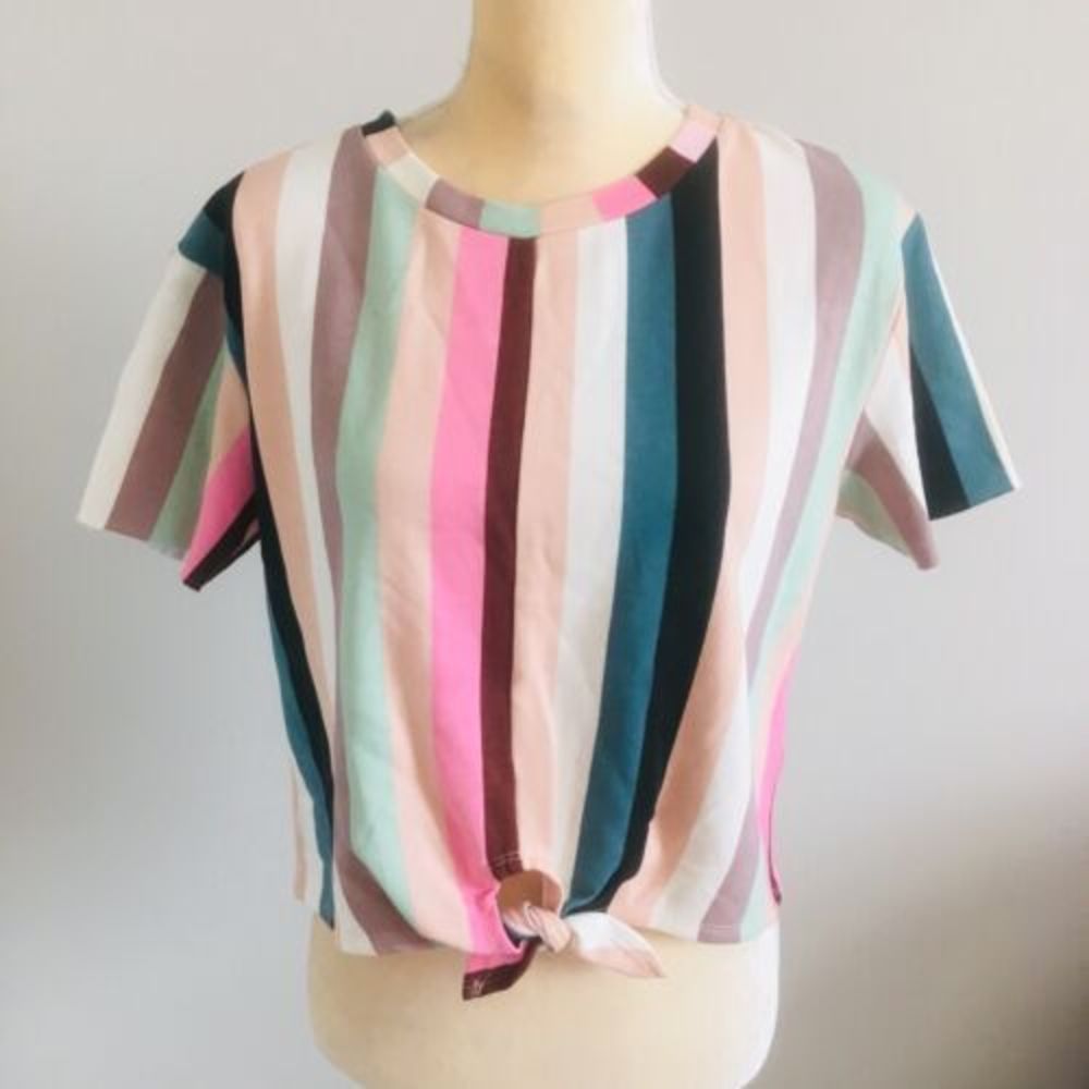 Love Fire Women’s Striped Multicolor Tie Front Top Size Medium M